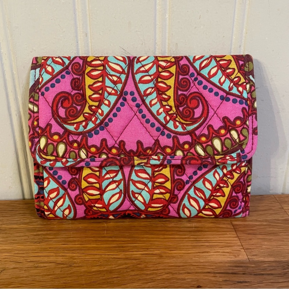 Vera Bradley Euro Wallet “Resort Medallion”